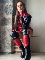 Herrin Cendra-erhaben & klassisch im Privatstudio