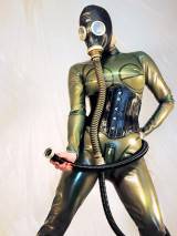 Bizarre Gummischwester Cleo in Düsseldorf Bild 5