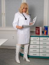 Frau Dr.Vera Schulz Fetischklinik Berlin in Berlin Bild 6