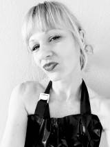 Miss Amely P. in Oldenburg Bild 3